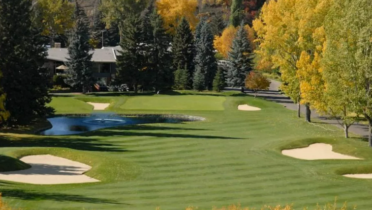 Assistant Golf Professional: Calgary Golf & Country Club