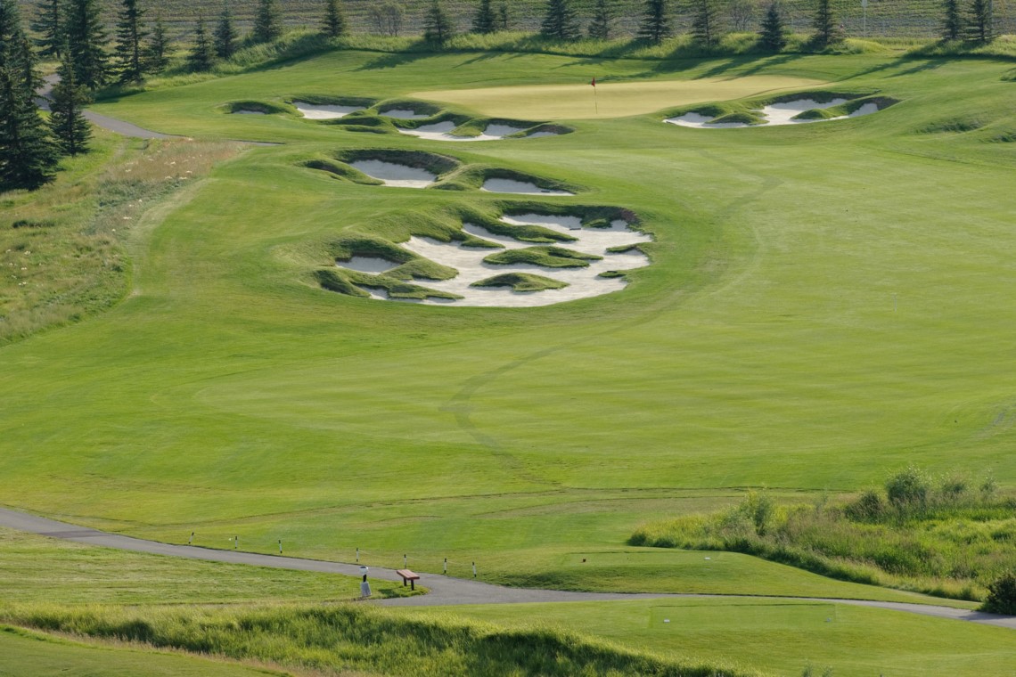 Associate Golf Professional: Country Hills Golf Club