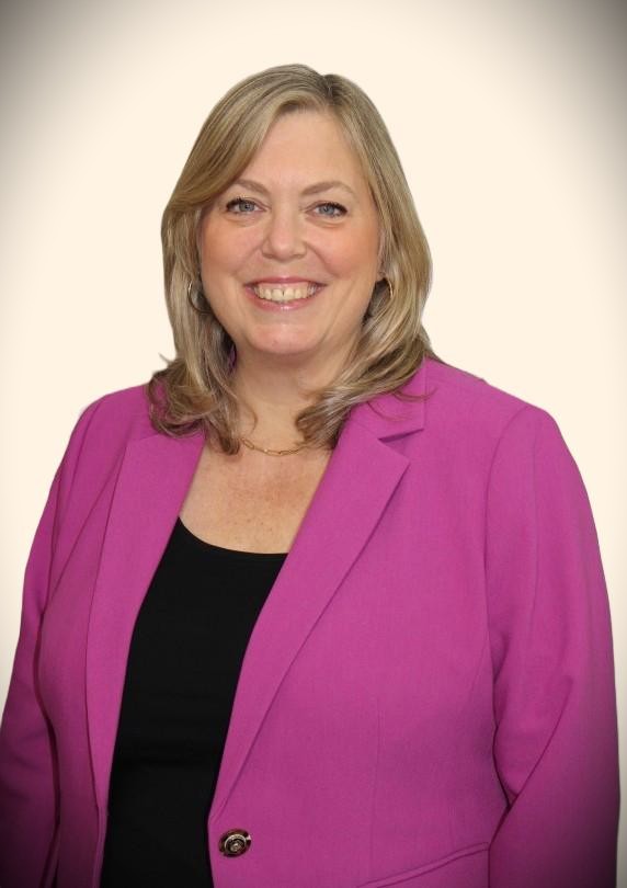 Lesley Hawkins headshot_2026