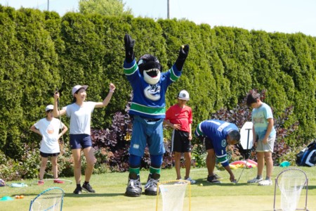 Canucks Junior Golf Week spreads love of the game to over 800 BC youth
