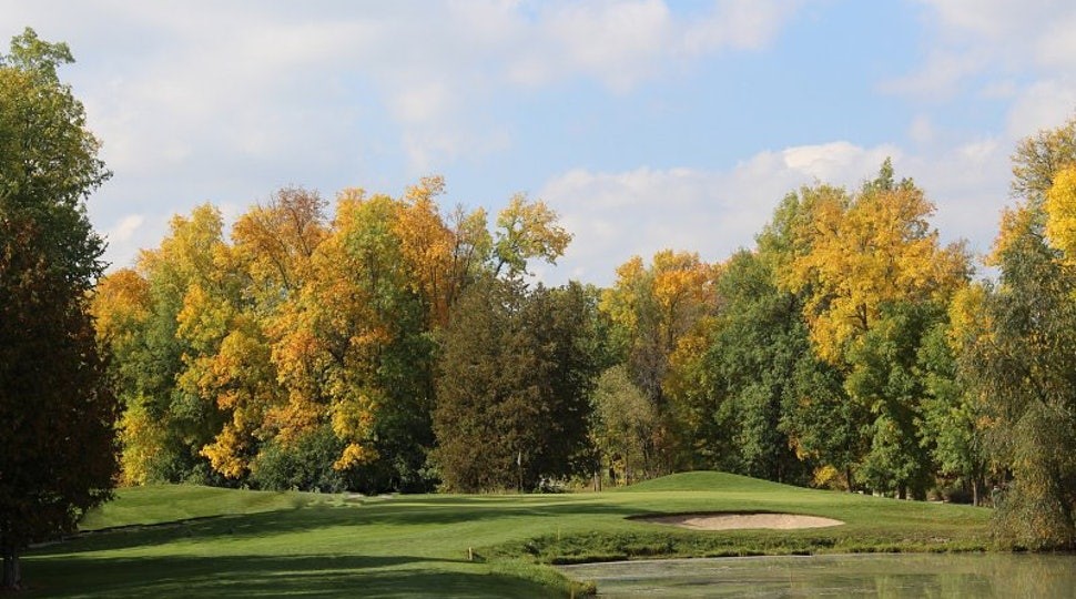 Assistant/Associate Professional: Lindsay Golf & Country Club