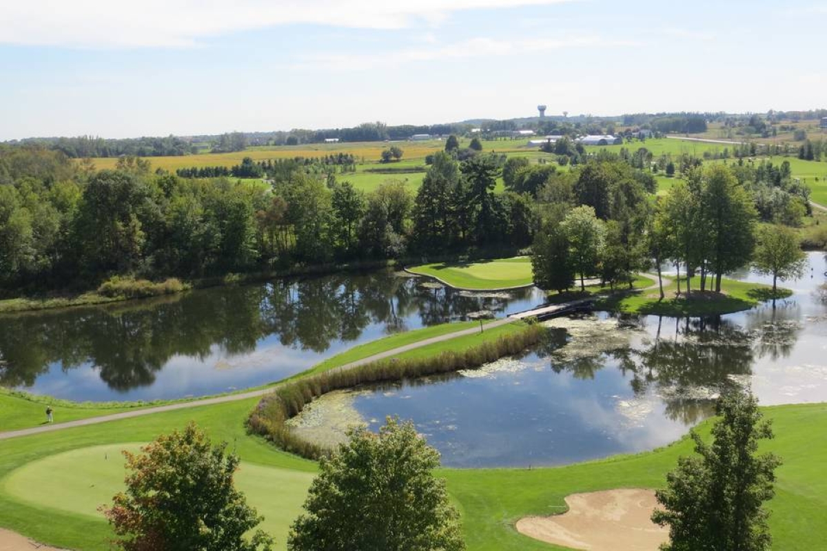Assistant Golf Professional: Nobleton Lakes Golf Club