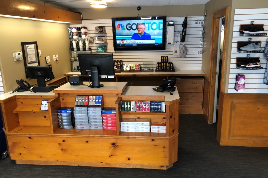 3. Cơ Hội Việc Làm trong Lĩnh Vực Pro Shop Golf