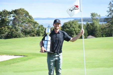Kevin Stinson réussit un aigle au 17e trou pour remporter le Championnat des adjoints de la PGA du Canada présenté par Callaway Golf